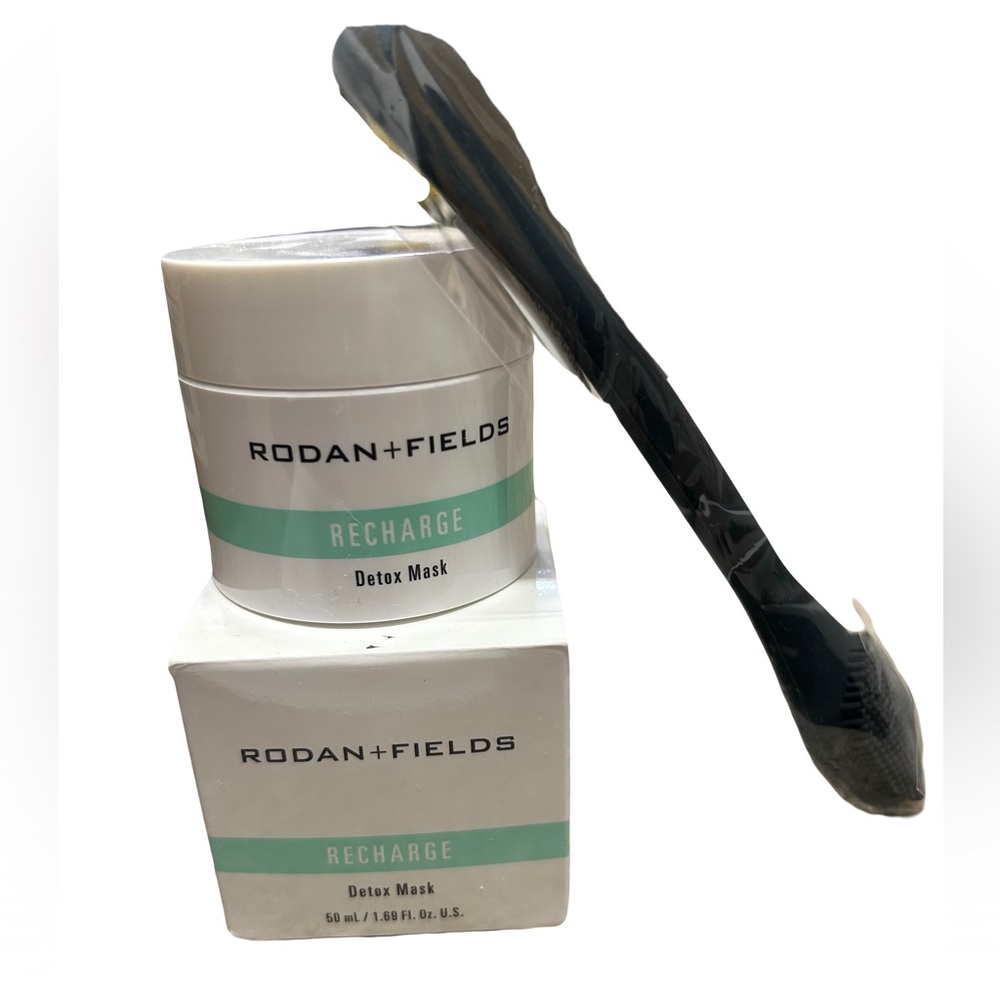 Rodan and fields recharge detox mask with spatula